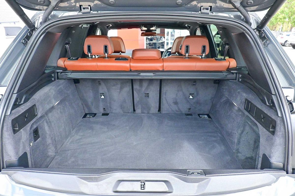 2023 BMW X5 M60i G05 LCI