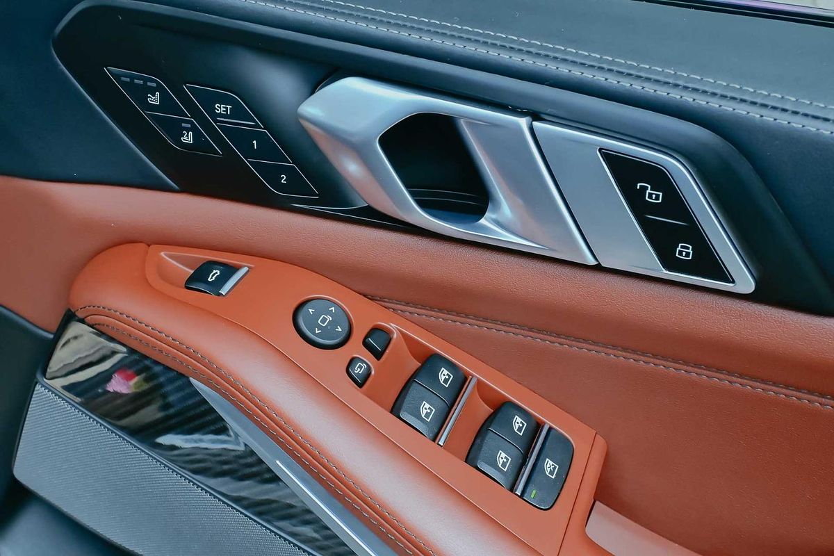 2023 BMW X5 M60i G05 LCI