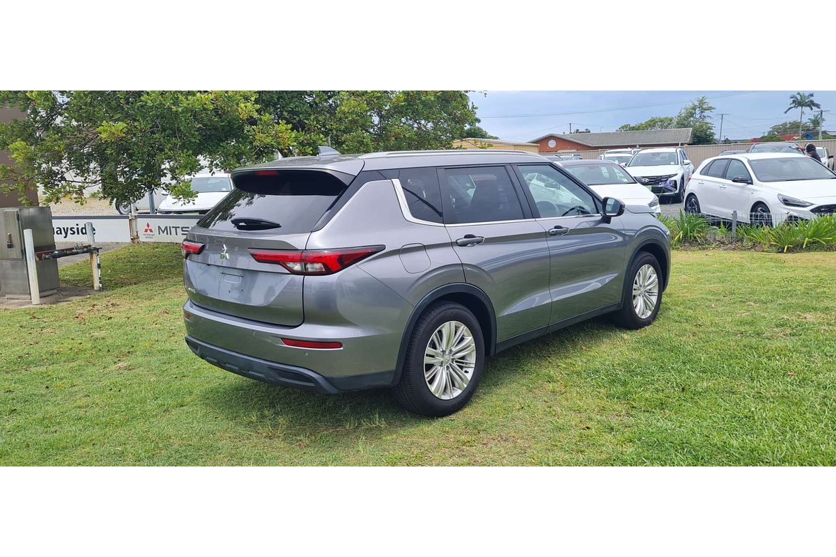 2022 Mitsubishi Outlander LS ZM