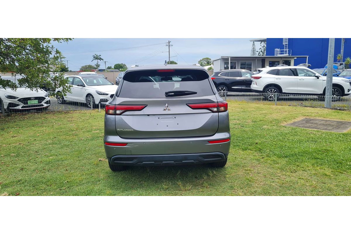 2022 Mitsubishi Outlander LS ZM