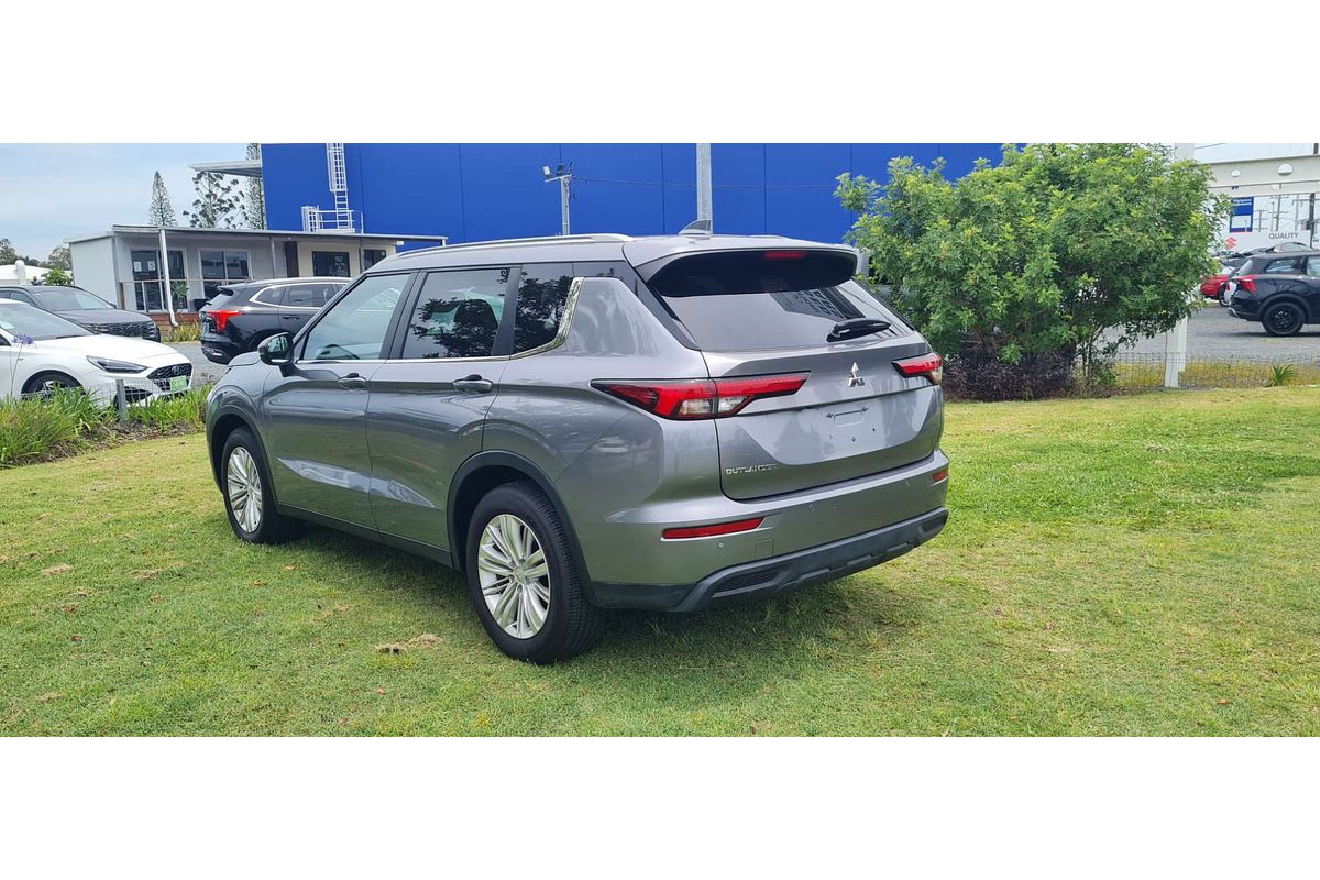 2022 Mitsubishi Outlander LS ZM