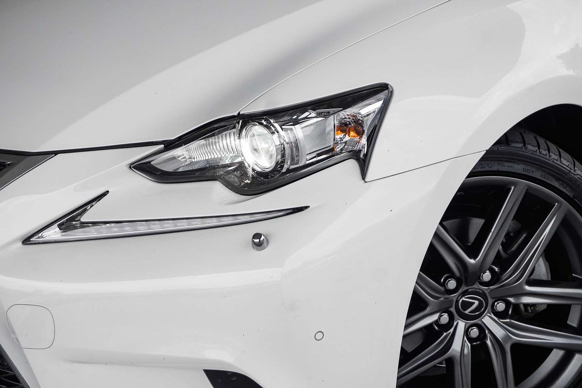 2016 Lexus IS IS300h F Sport AVE30R