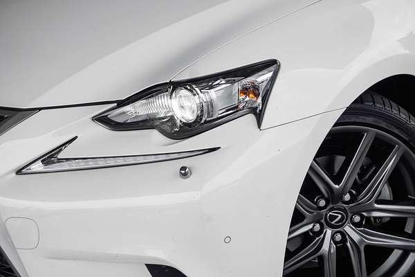 2016 Lexus IS IS300h F Sport AVE30R