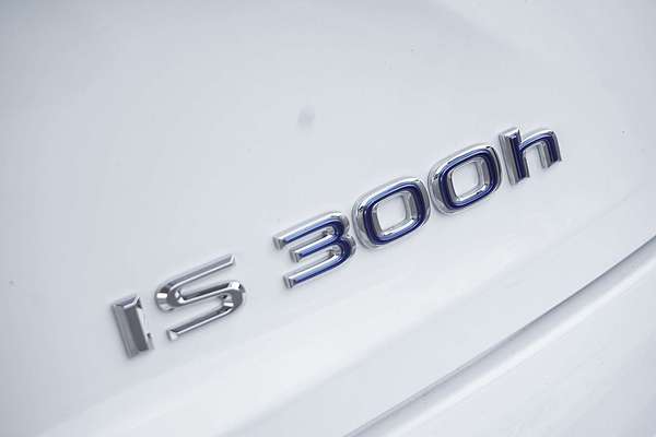 2016 Lexus IS IS300h F Sport AVE30R