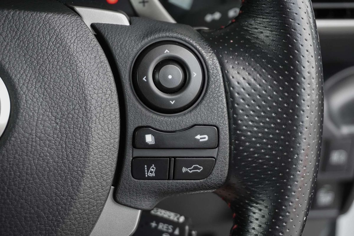 2016 Lexus IS IS300h F Sport AVE30R