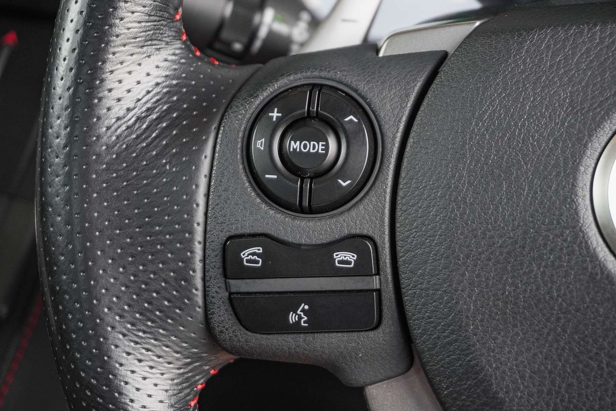 2016 Lexus IS IS300h F Sport AVE30R