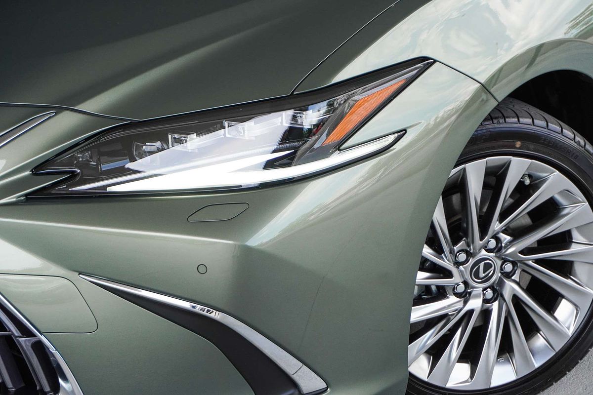 2024 Lexus ES ES300h Sports Luxury AXZH10R