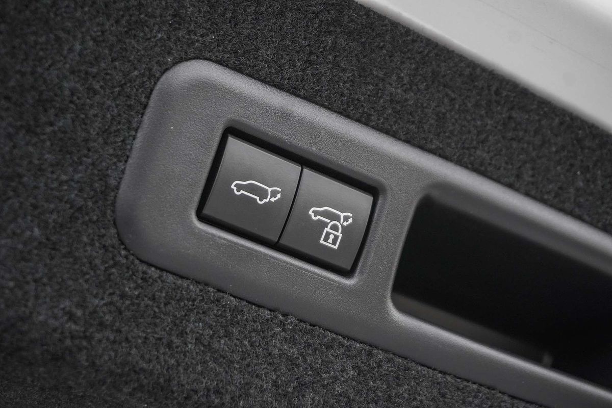 2022 Lexus RX RX350L Luxury GGL26R