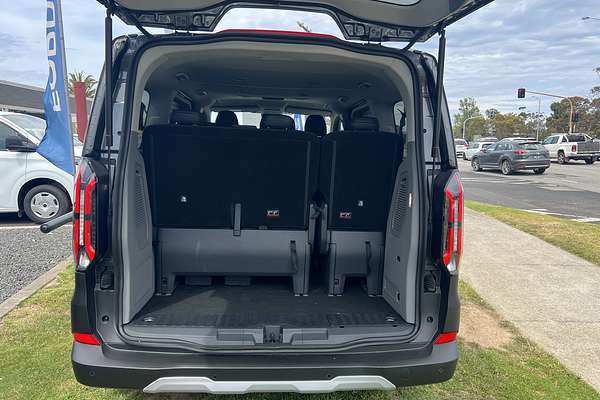 2024 Ford Tourneo Active AV