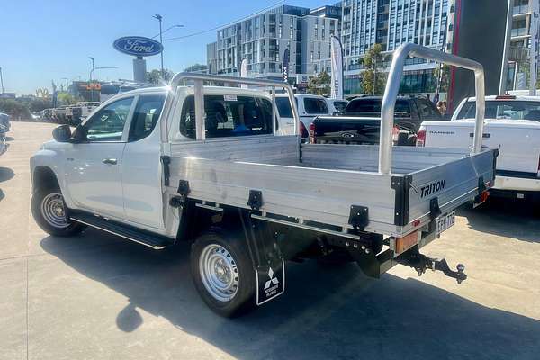 2021 Mitsubishi Triton GLX MR 4X4