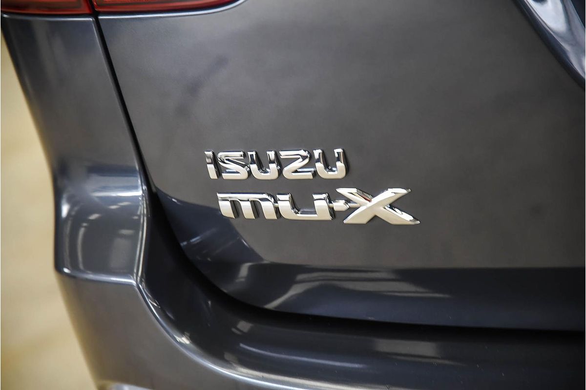 2020 Isuzu MU-X LS-M