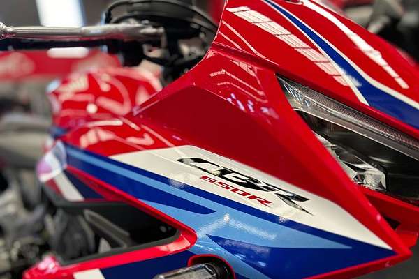 2024 Honda CBR650R E-CLUTCH