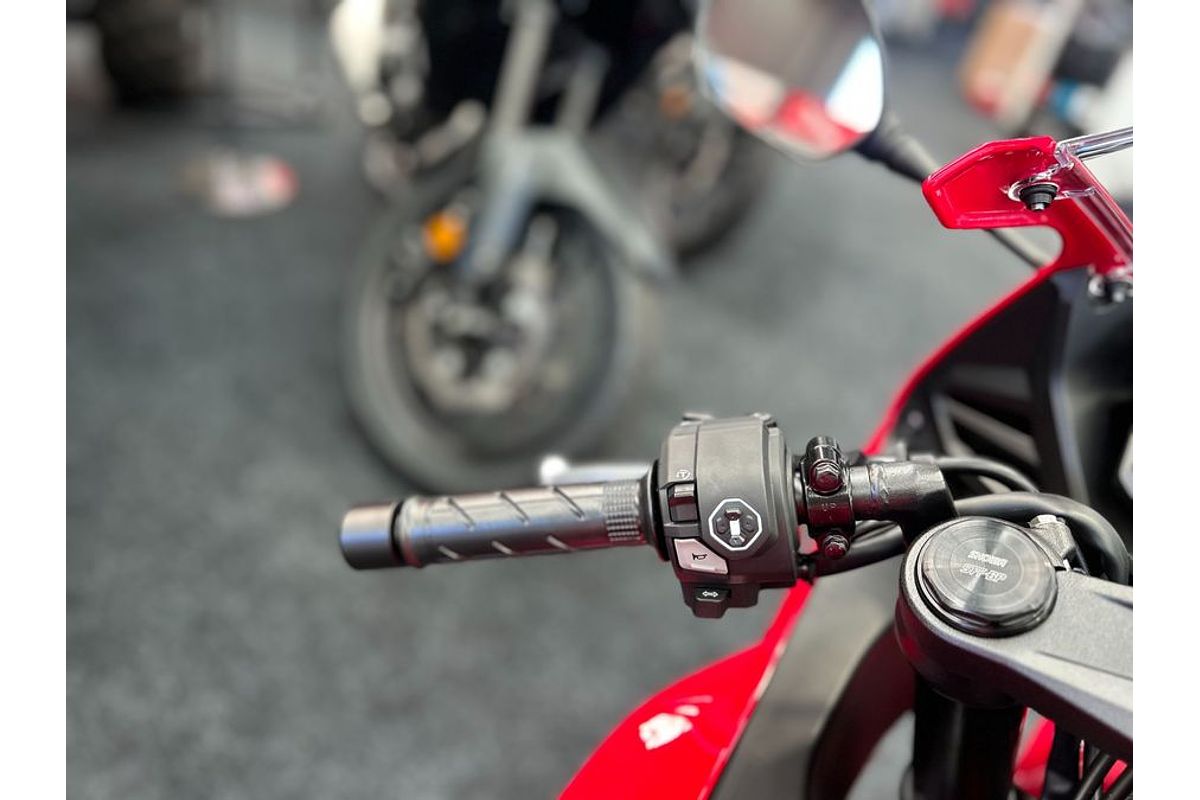 2024 Honda CBR650R E-CLUTCH