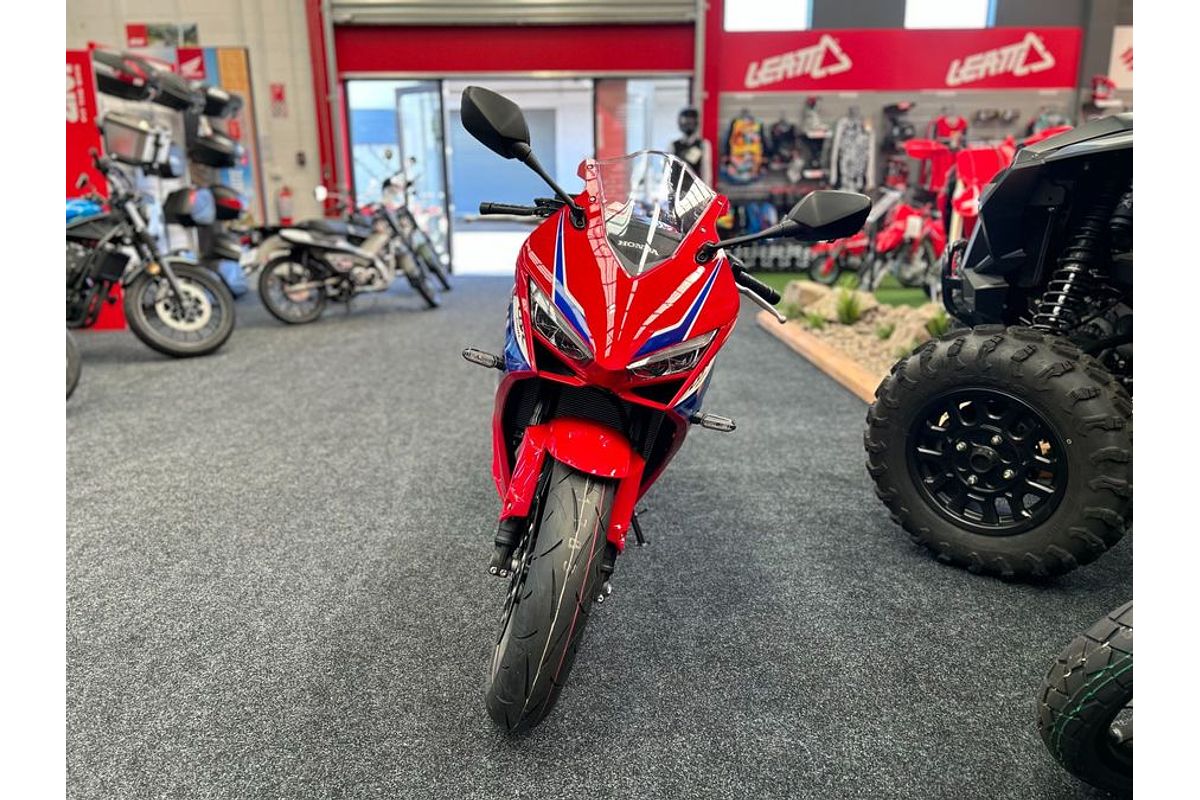 2024 Honda CBR650R E-CLUTCH