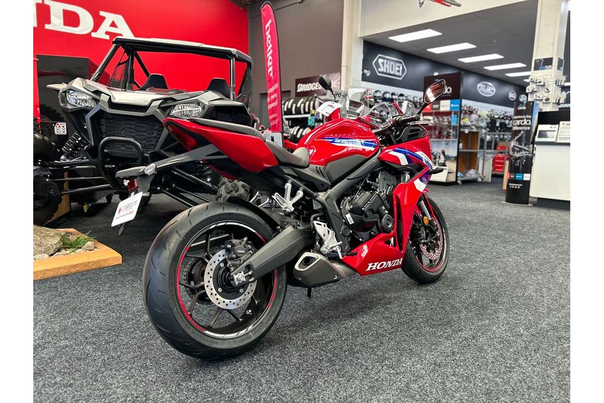 2024 Honda CBR650R E-CLUTCH