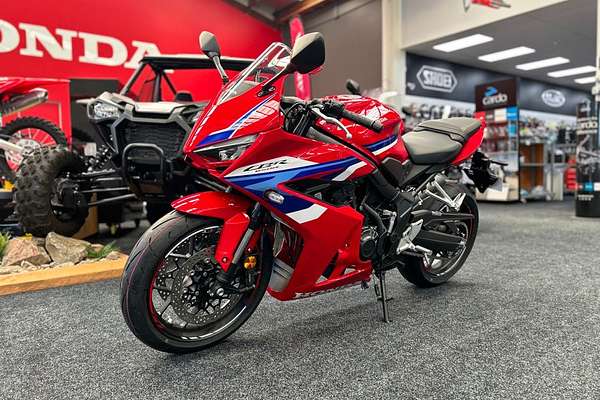 2024 Honda CBR650R E-CLUTCH