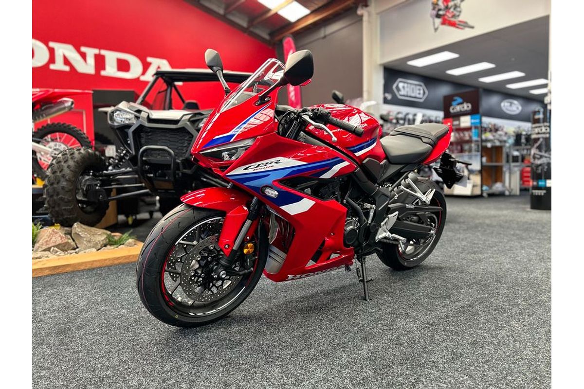 2024 Honda CBR650R E-CLUTCH
