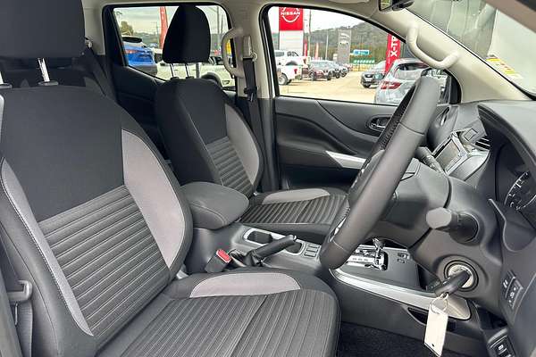 2024 Nissan Navara ST D23 4X4