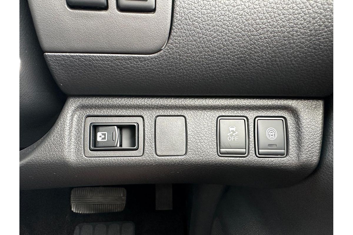 2024 Nissan Navara ST D23 4X4