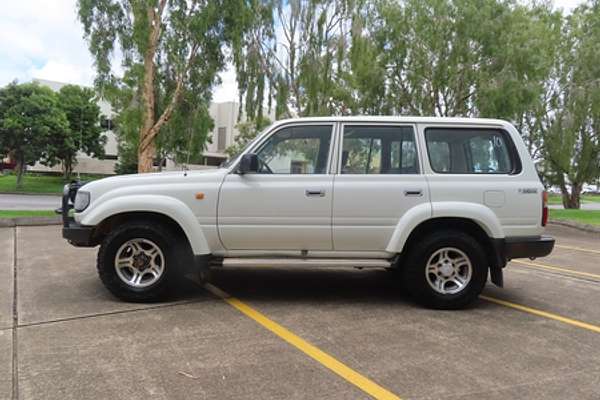 1996 Toyota Landcruiser Standard HZJ80R