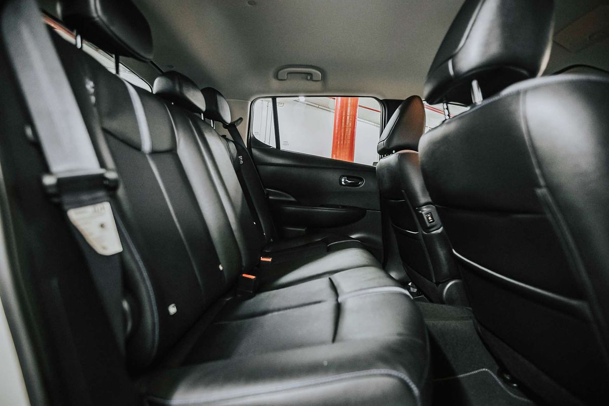 2019 Nissan LEAF ZE1
