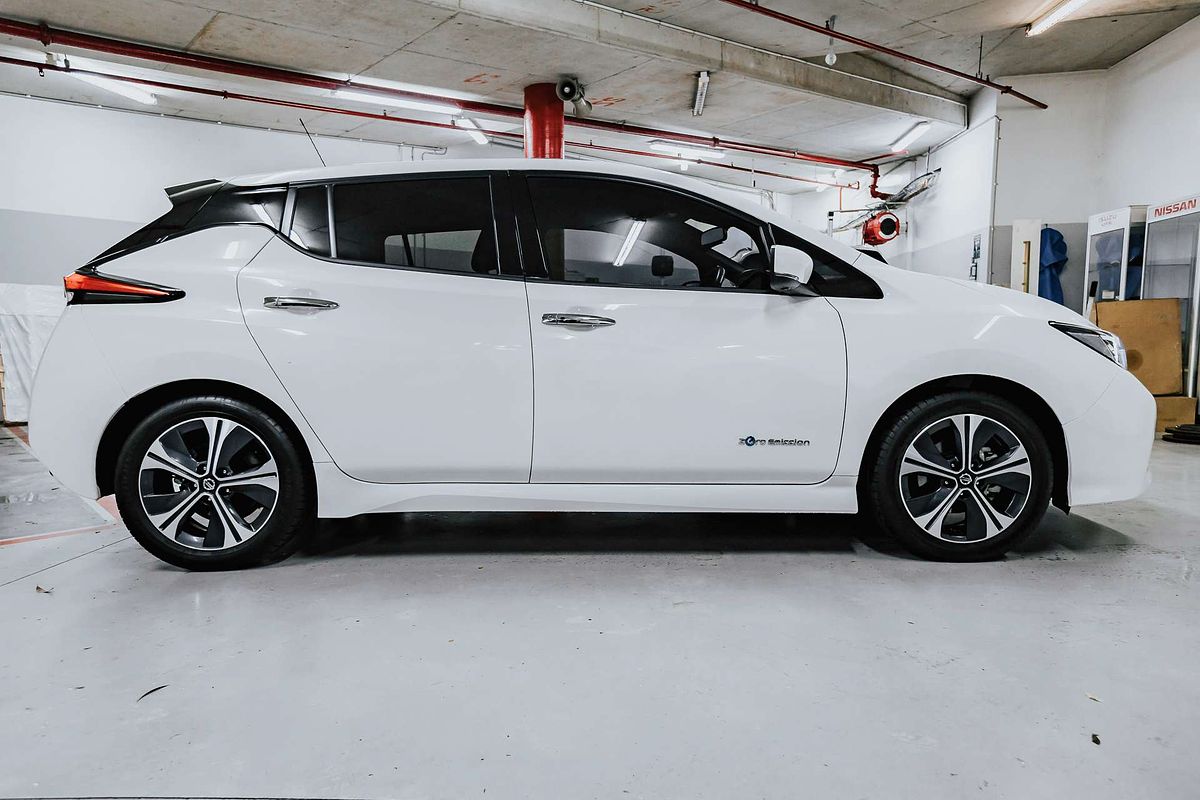 2019 Nissan LEAF ZE1