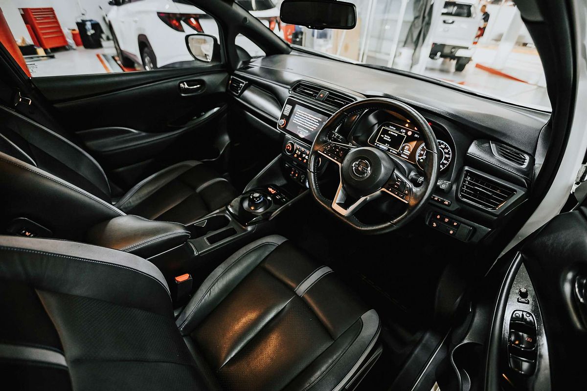 2019 Nissan LEAF ZE1