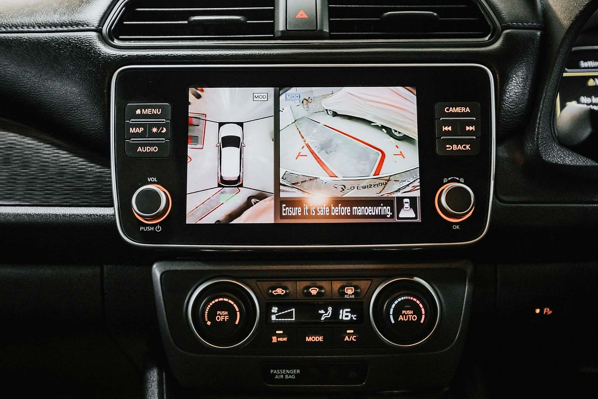 2019 Nissan LEAF ZE1