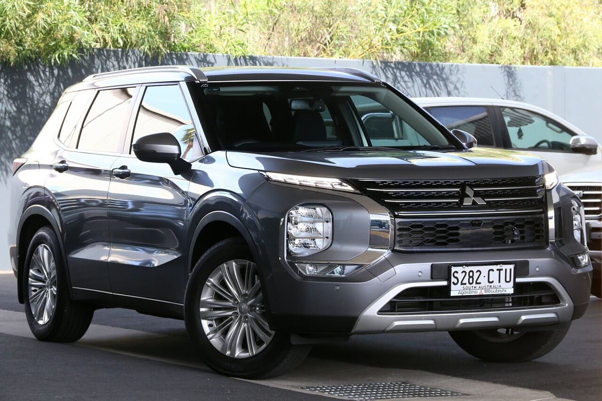 2022 Mitsubishi Outlander LS ZM