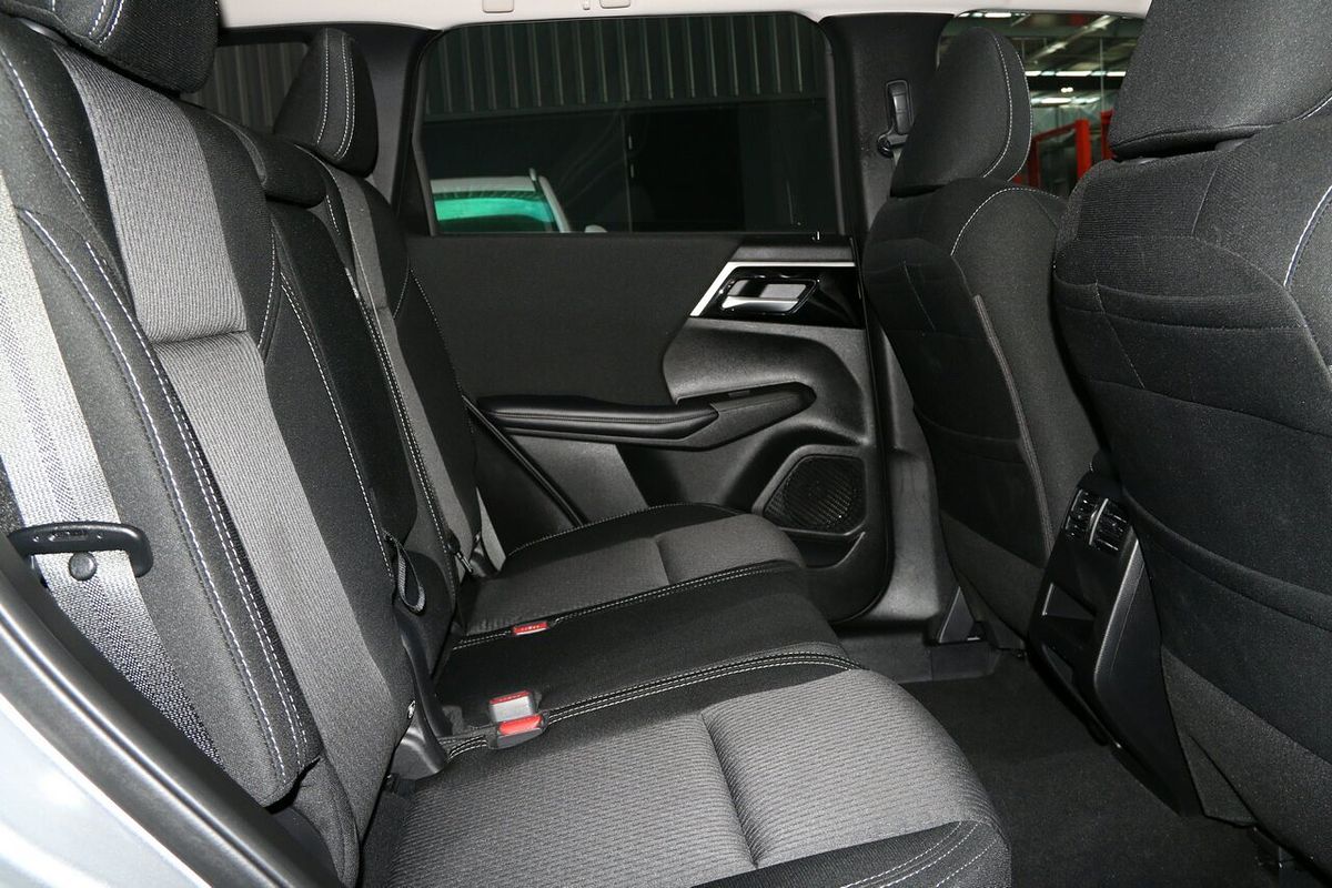 2022 Mitsubishi Outlander LS ZM