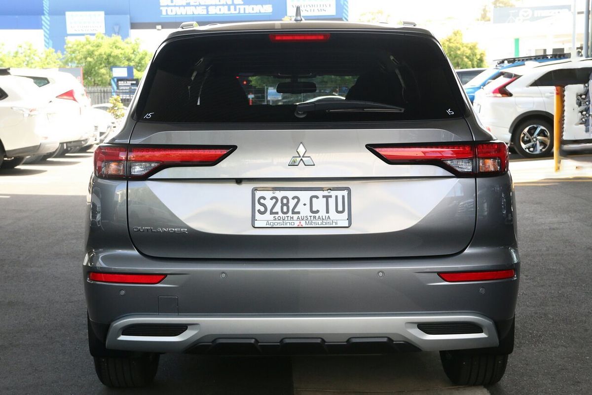 2022 Mitsubishi Outlander LS ZM