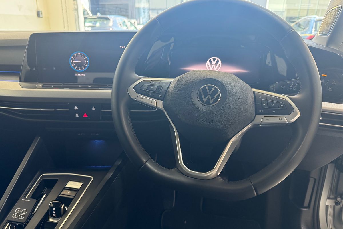 2022 Volkswagen Golf 110TSI Life 8