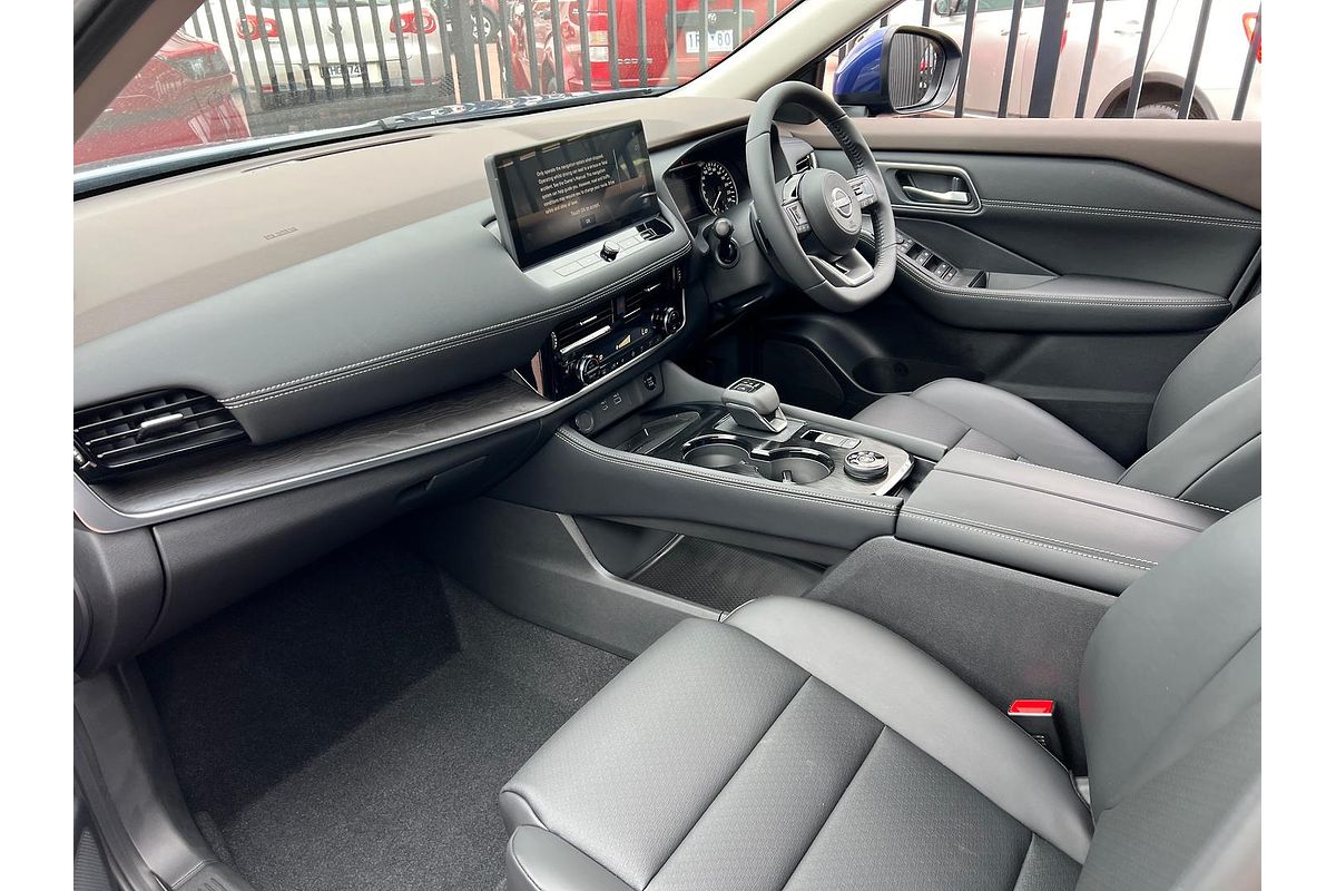 2024 Nissan X-TRAIL ST-L T33