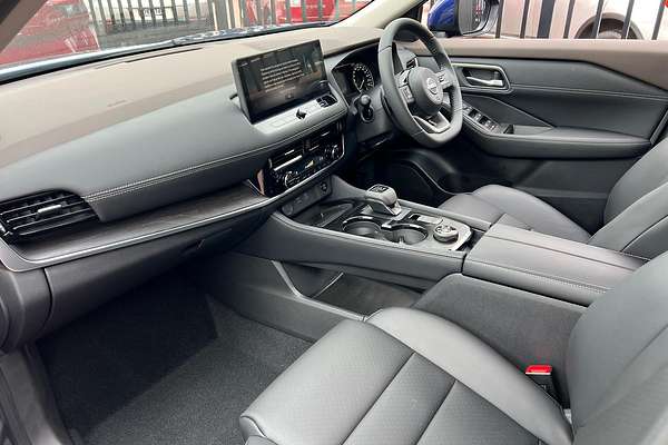 2024 Nissan X-TRAIL ST-L T33
