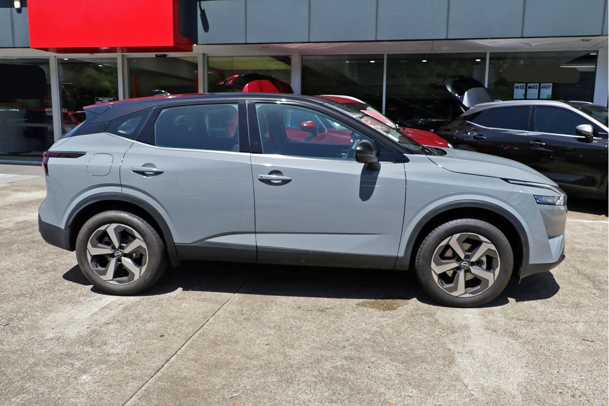 2024 Nissan QASHQAI ST+ J12