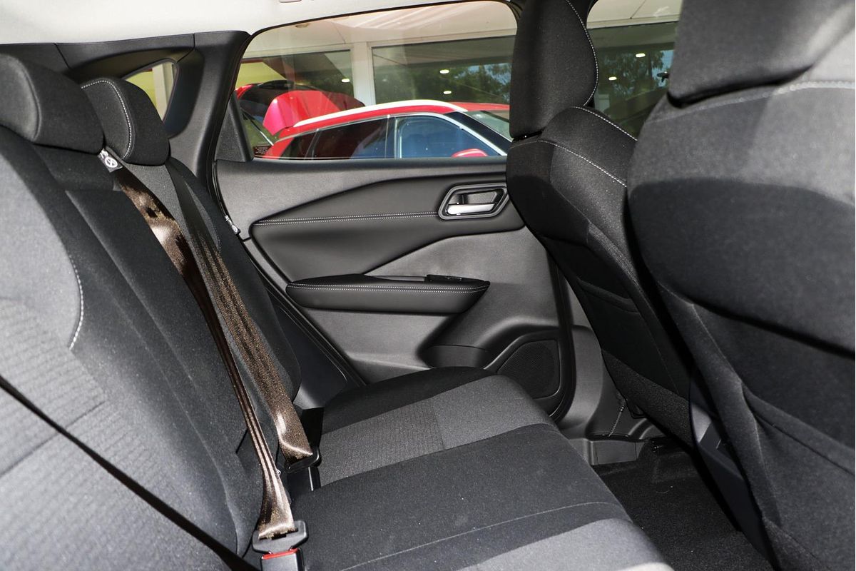 2024 Nissan QASHQAI ST+ J12