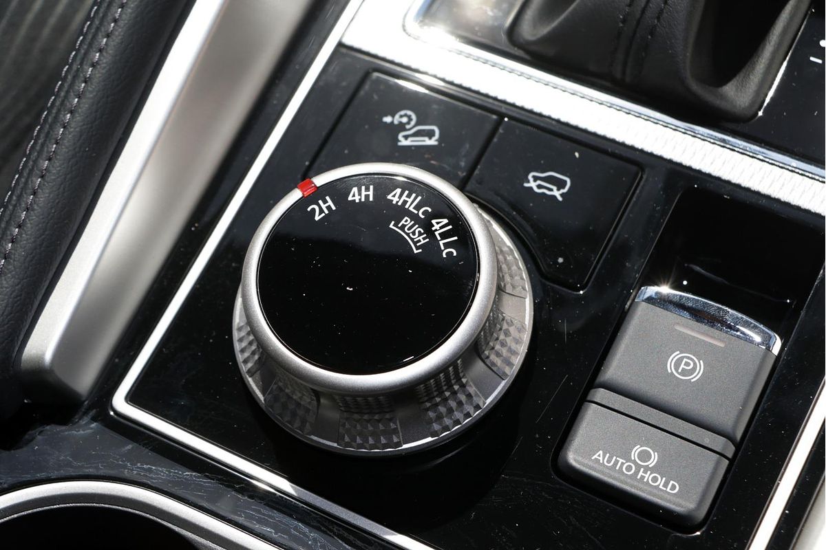 2024 Mitsubishi Pajero Sport GLS QG