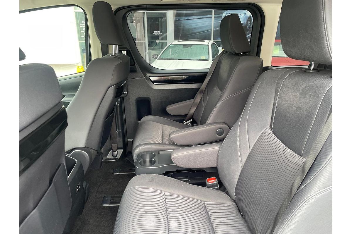 2019 Toyota Granvia GDH303R