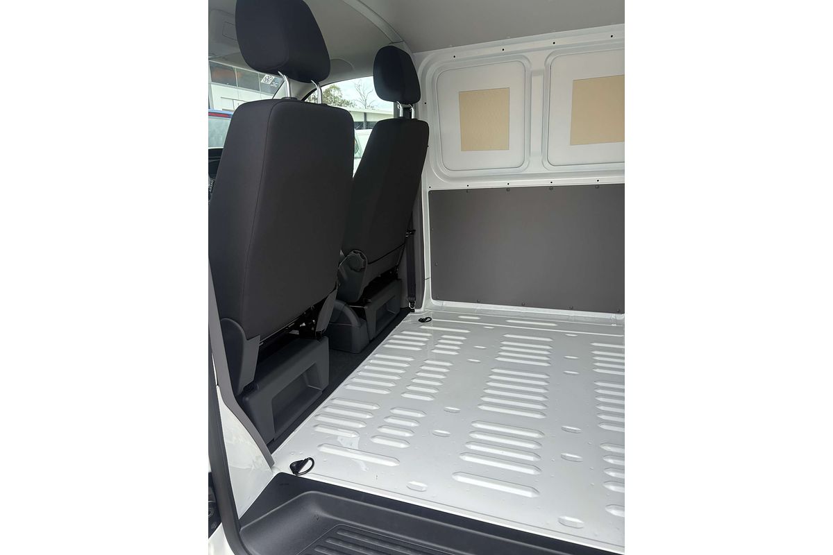 2024 Volkswagen Transporter TDI450 T6.1 LWB