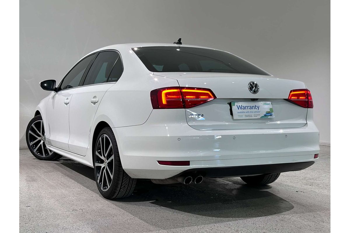 2015 Volkswagen Jetta 155TSI Highline Sport 1B