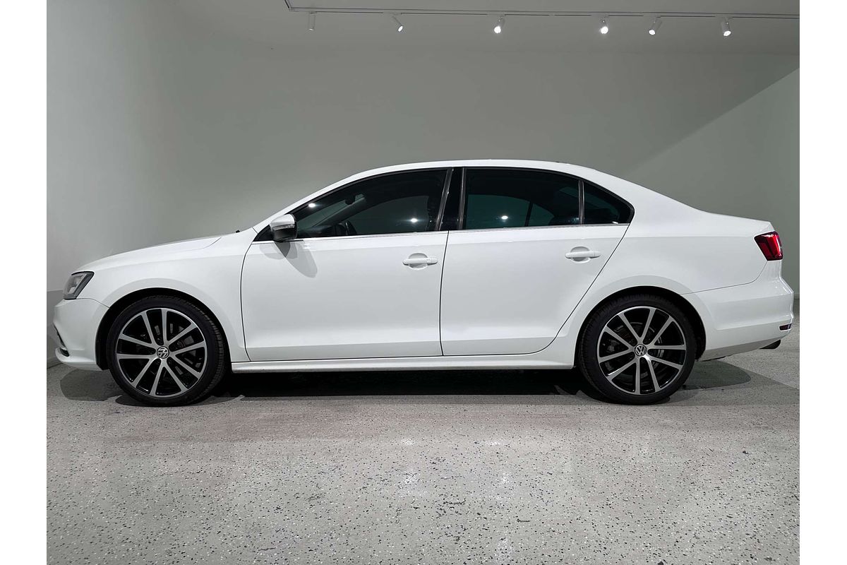 2015 Volkswagen Jetta 155TSI Highline Sport 1B