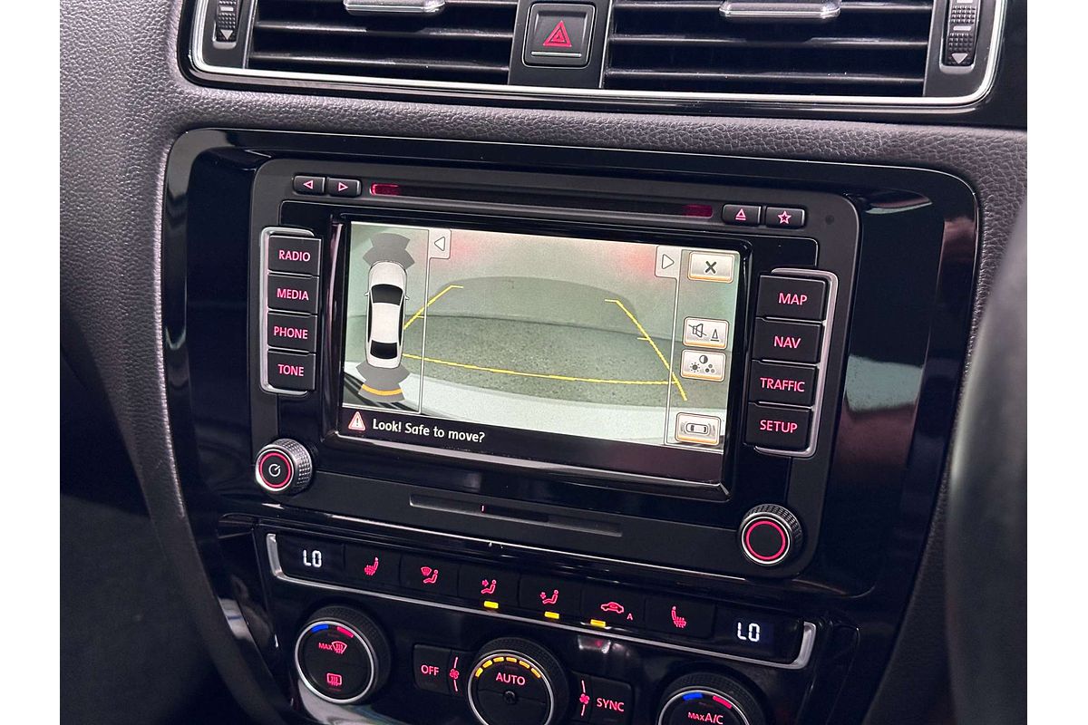 2015 Volkswagen Jetta 155TSI Highline Sport 1B