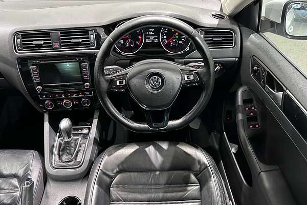 2015 Volkswagen Jetta 155TSI Highline Sport 1B