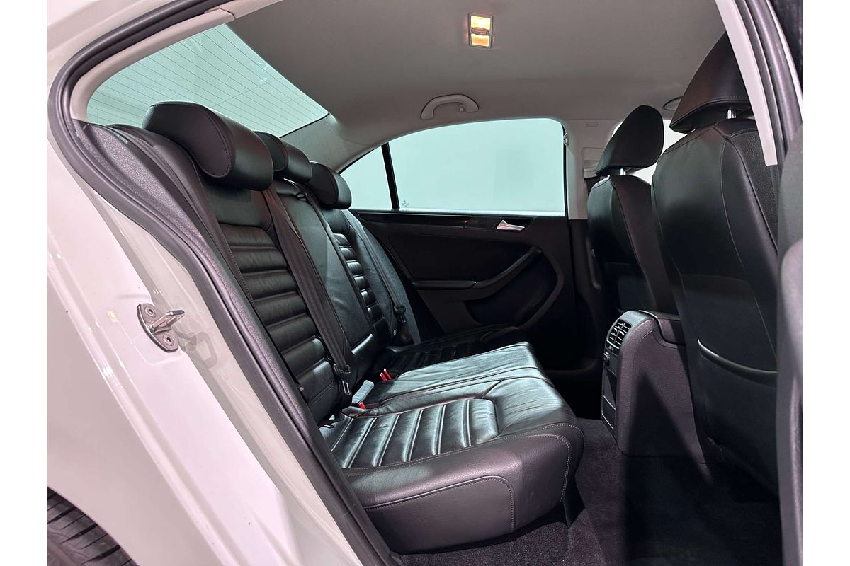 2015 Volkswagen Jetta 155TSI Highline Sport 1B