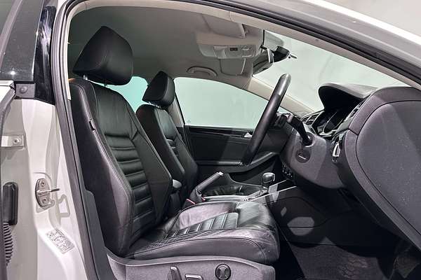 2015 Volkswagen Jetta 155TSI Highline Sport 1B