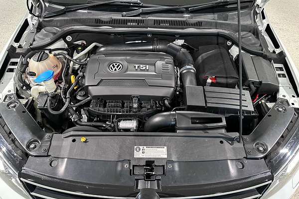2015 Volkswagen Jetta 155TSI Highline Sport 1B