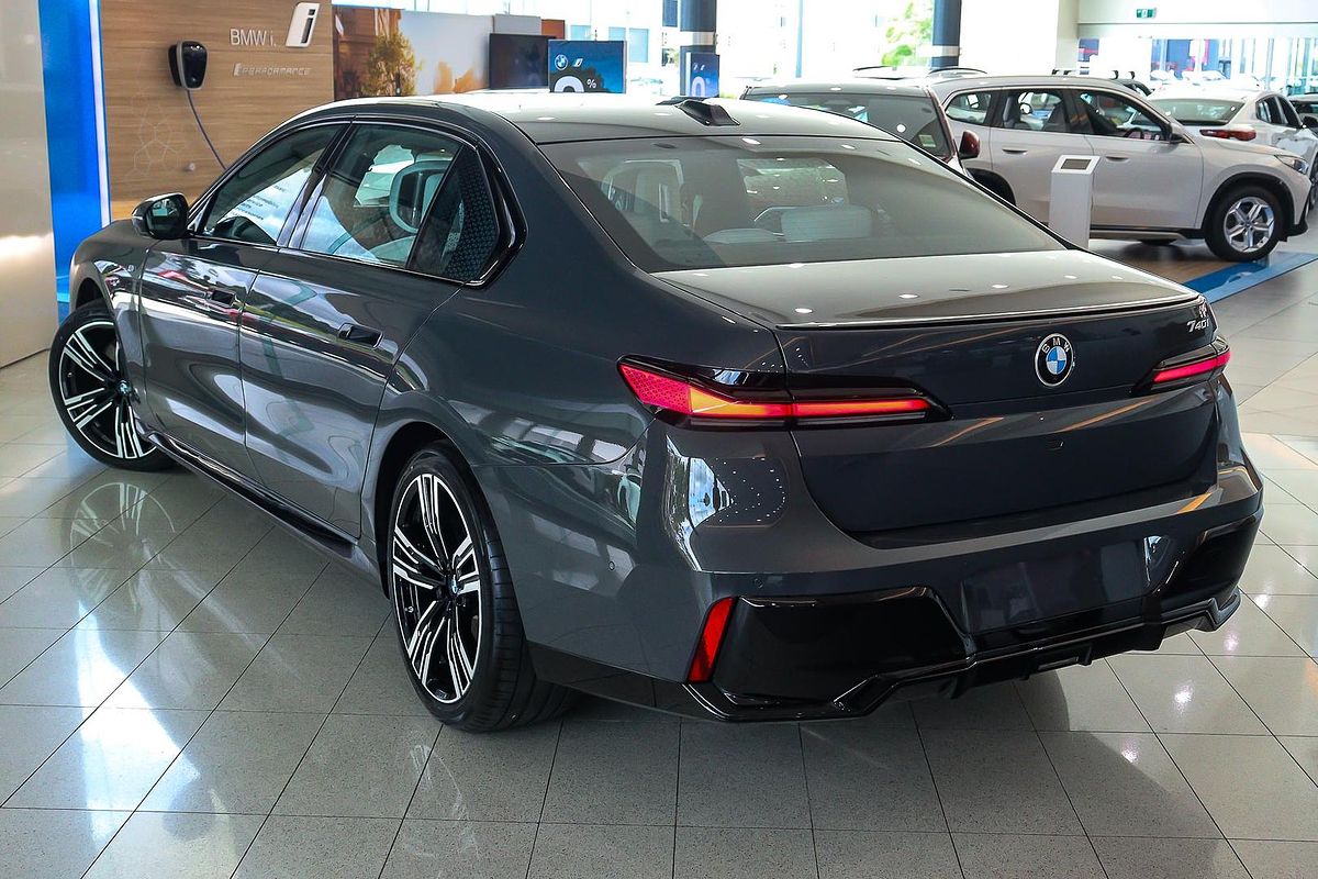 2024 BMW 7 Series 740i M Sport G70
