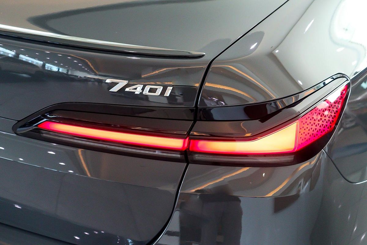 2024 BMW 7 Series 740i M Sport G70