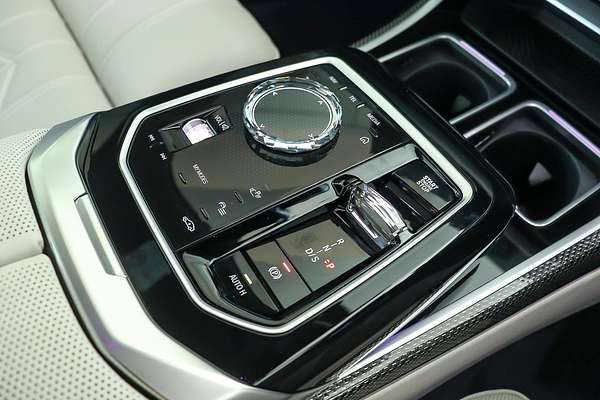 2024 BMW 7 Series 740i M Sport G70