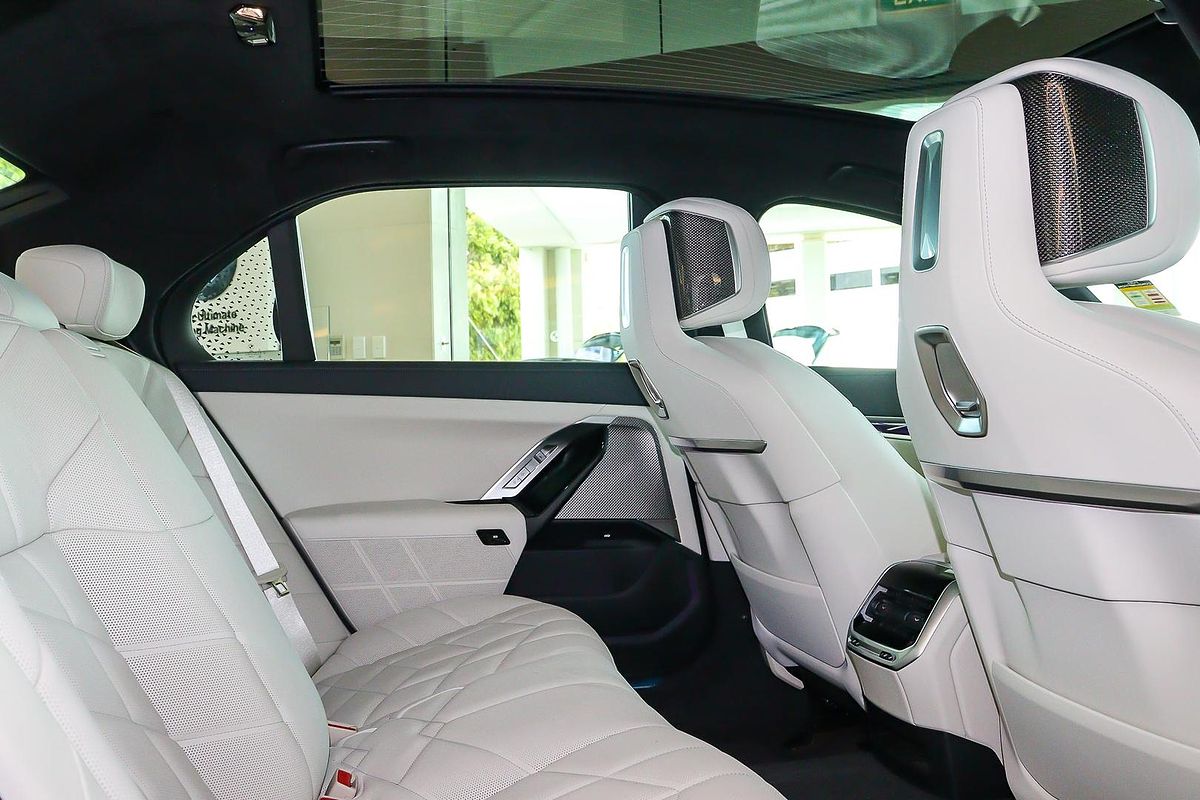 2024 BMW 7 Series 740i M Sport G70
